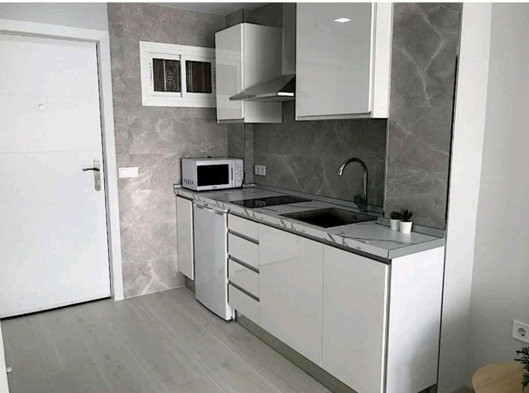 Estudio Delicia 2 Benalmadena Bagian luar foto